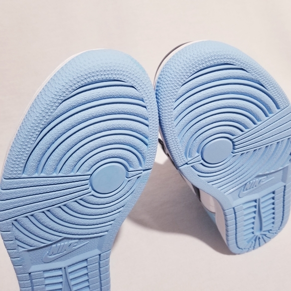 Size 9.5 (8m) - Jordan 1 Retro High - UNC Patent Blue Chill 2019 - Picture 9 of 11